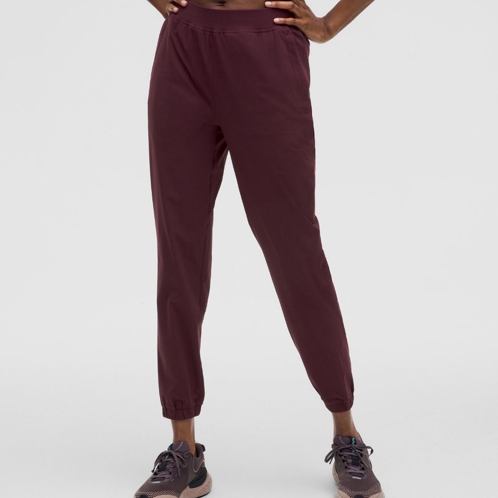 Women's Lululemon Jogger Pants